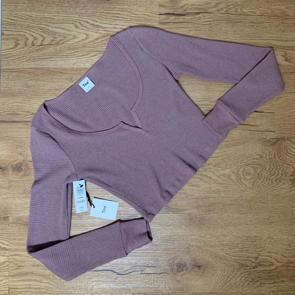 Aritzia Tops - TNA| WAFFLE SCOOPNECK LONGSLEEVE CROP